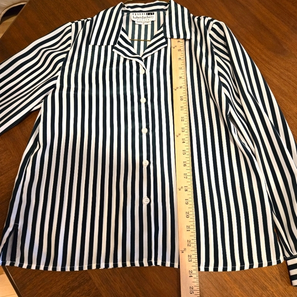Leslie Fay Black & White Striped Woman's Ling Sleeve Blouse Size 8 Petite - Picture 12 of 16